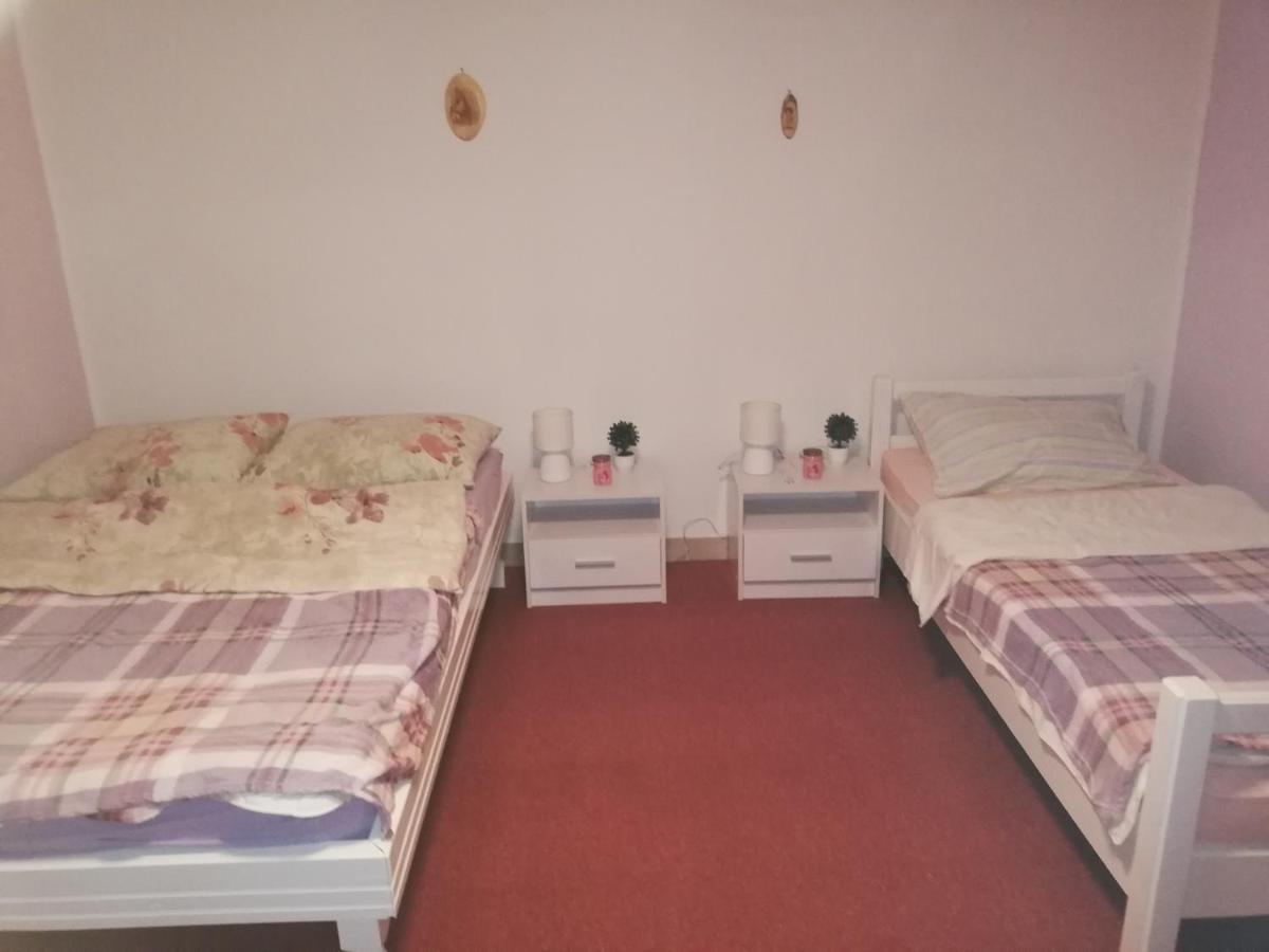 Studio Apartman Small Lili Popovaca Eksteriør bilde