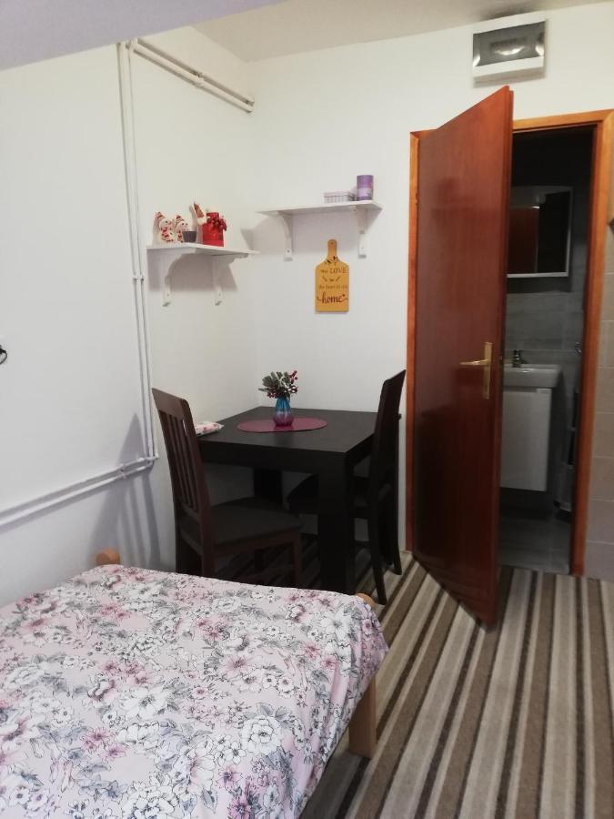 Studio Apartman Small Lili Popovaca Eksteriør bilde